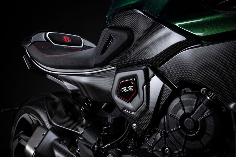 Ducati e Bentley: due serie davvero speciali per la Diavel V4